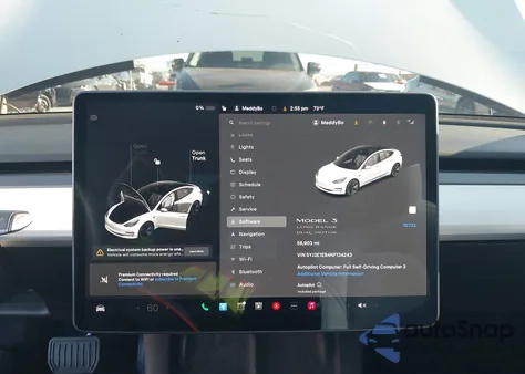 2022 Tesla Model 3 Long Range Dual Motor All-Wheel Drive z USA, uszkodzony, nr VIN 5YJ3E1EB4NF134243